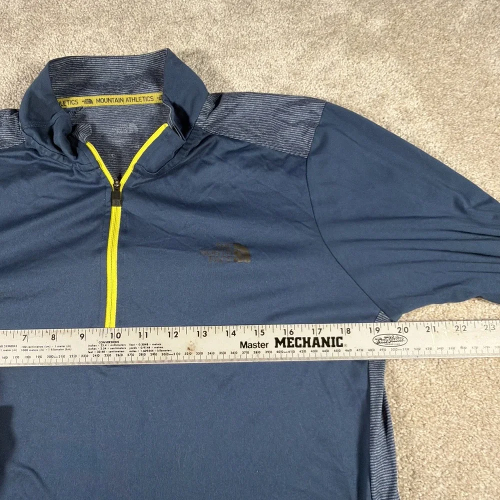 North Face Mountain Athletics Mens 1/4 Zip Flash Dry XD‎ Pullover  Lightweight